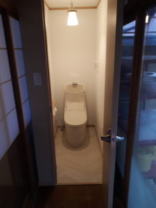 生徒・お客様用のトイレを新設