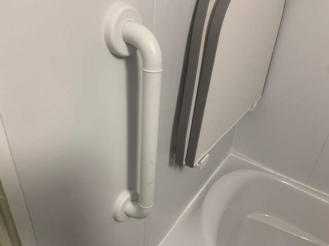 冷たい在来の浴室から快適なユニットバスへ。