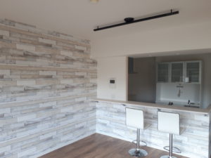 部屋の雰囲気をアクセントクロスでイメージチェンジ