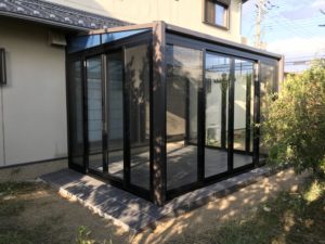 お手入れがしやすいガーデンルームを設置