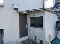 浴室に脱衣所を用意・外観はアルミ製のテラス屋根を設置