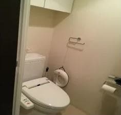 トイレにタンクではなく別途手洗い場を設置