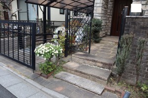 外階段を増やして安全性確保