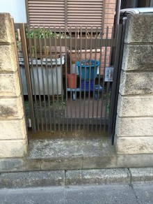 伸縮門扉・門扉どちらもLIXIL製品を採用