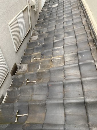 台風被害による瓦差し替え