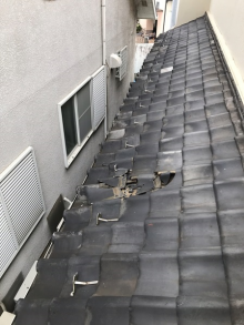 台風被害による瓦差し替え