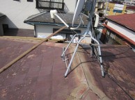 台風で剥がれた棟板金を補修