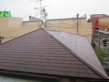 台風で剥がれた棟板金を補修