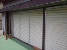 雨漏りが発生した雨戸をアルミ製に交換