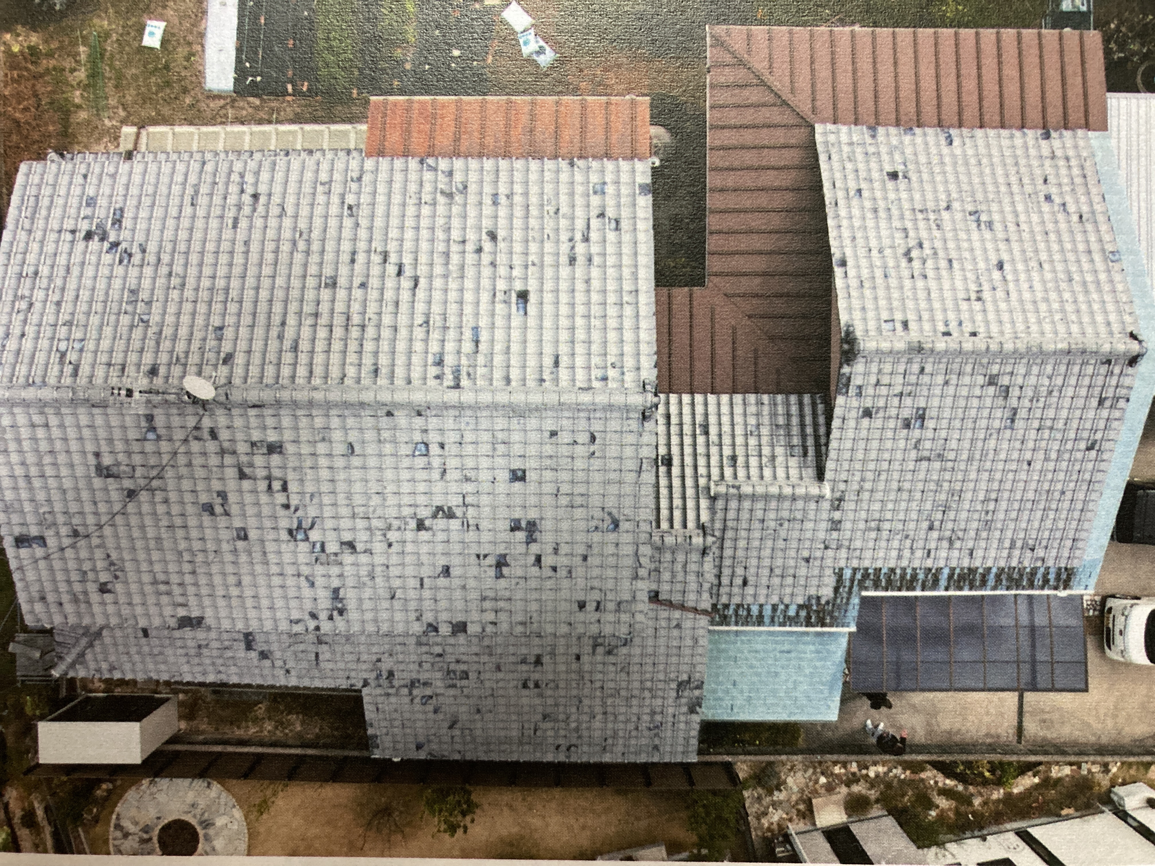 耐震・防水・耐久性に強い屋根