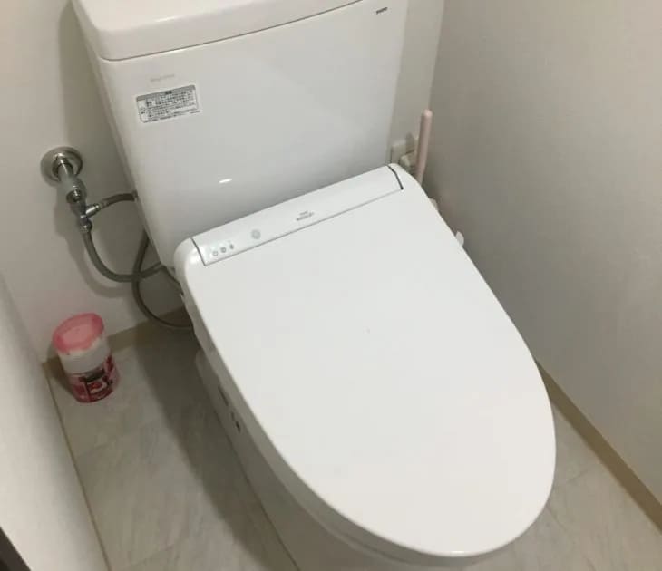 節水型トイレに交換&内装クロス・フロアも一新
