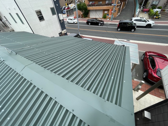 京都府向日市　リファインルーフ650に屋根カバー工事