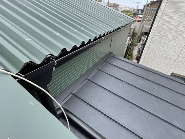 京都府向日市　リファインルーフ650に屋根カバー工事