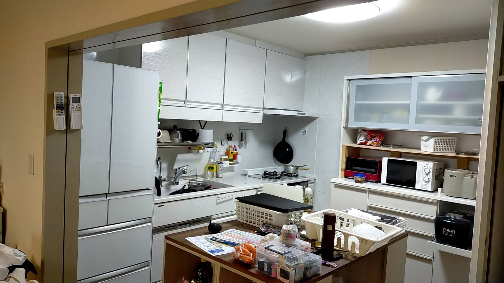 キッチン幅を変更・冷蔵庫置き場を新設