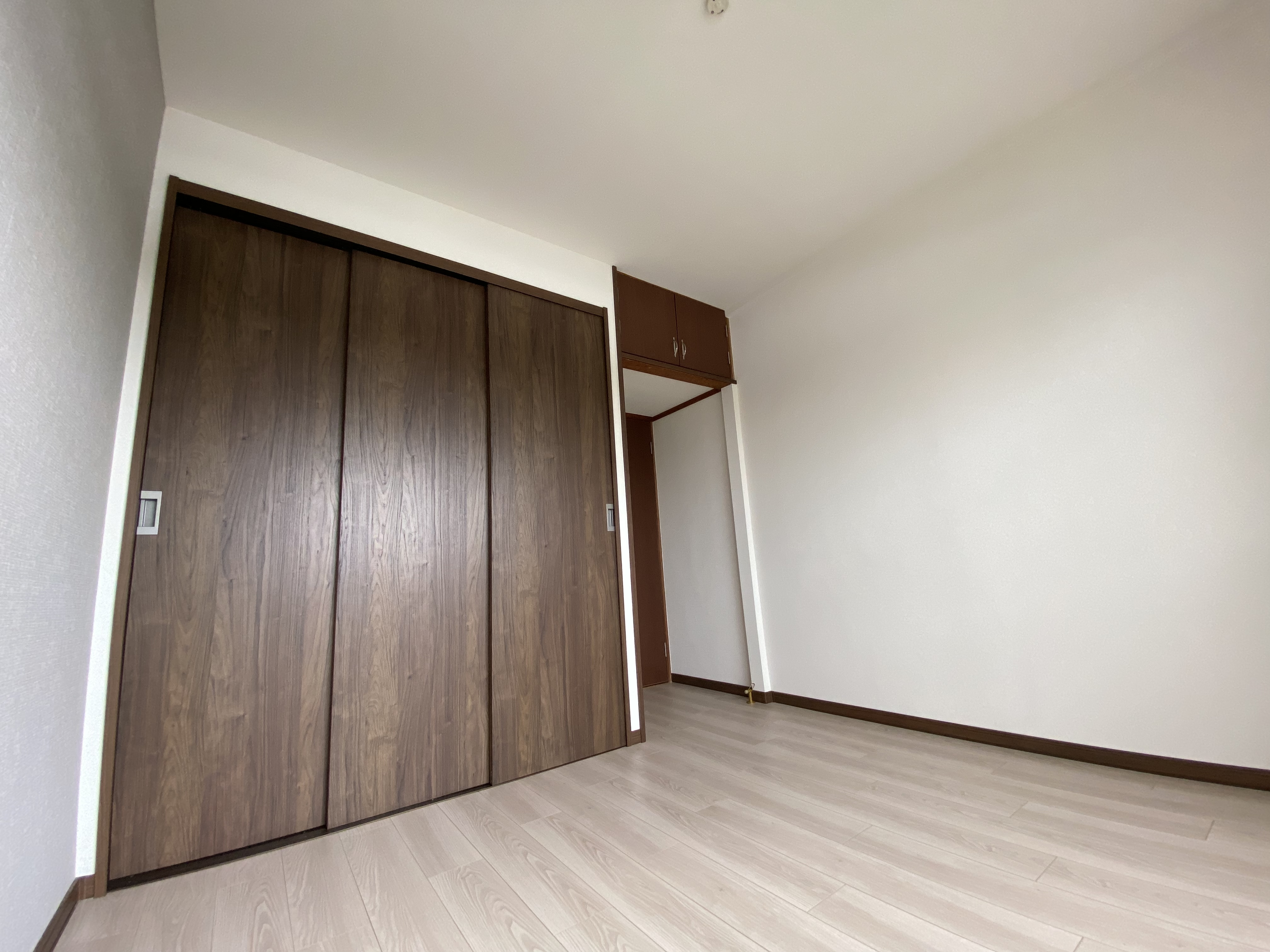 最上階物置和室を洋室の子供部屋へ