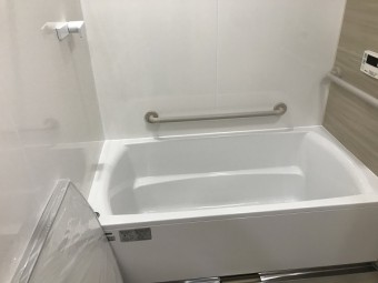 浴室交換と手すり取り付けで入りやすいお風呂に