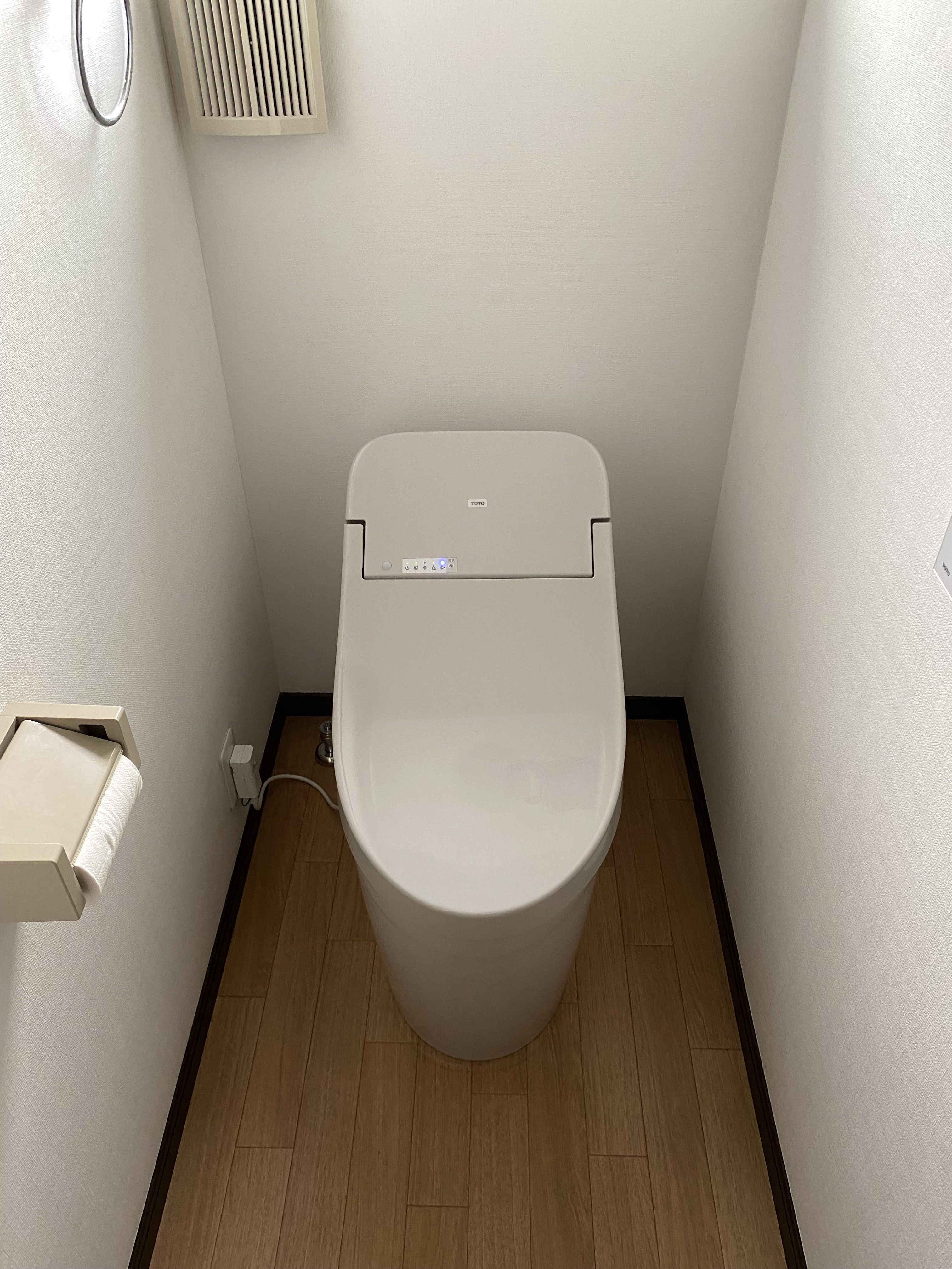 トイレ破損に伴い交換・補助金で浴室暖房乾燥機を設置