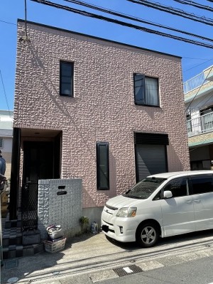 経年劣化が目立つ外壁・屋根・玄関をまとめてリフォーム