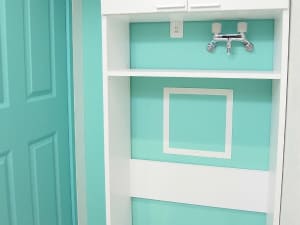 白と青の組み合わせを取り入れた内装にチェンジ