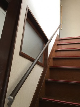 各所に手すりを取り付け