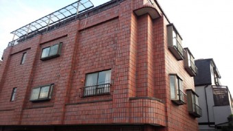 劣化しているシーリングをきれいに打ち替え