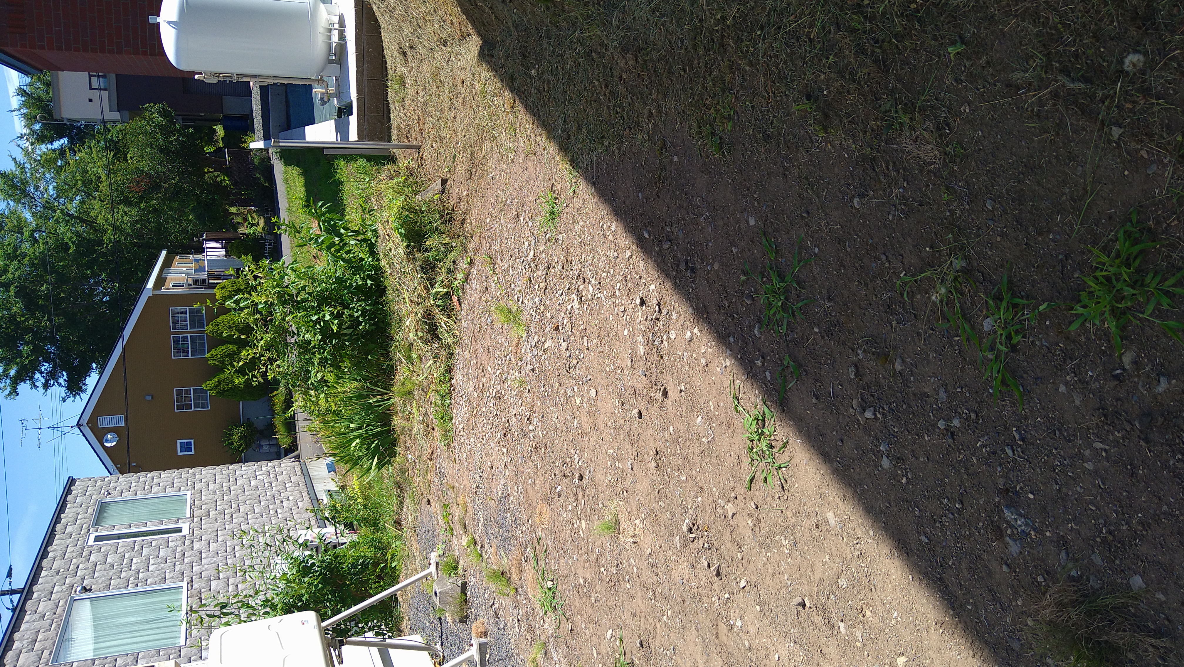 住宅街で目立つ外構