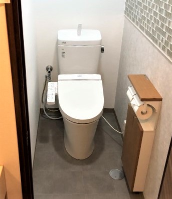 住宅と店舗兼用のトイレリフォーム