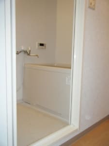 一体化されていた浴室・トイレを個別に分離