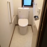 古く排水量が多いトイレから節水タイプに交換