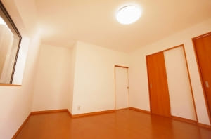 火災で焼け焦げた和室を洋室に改装