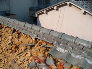 雨漏りが発生していた屋根をふき替え