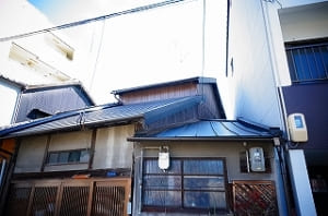 断熱・防音性に優れている屋根に葺き替え