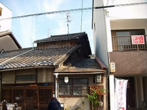 断熱・防音性に優れている屋根に葺き替え