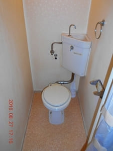 漏水が発生していたトイレを交換