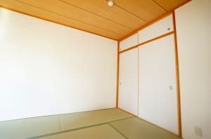 マンション全面改装・全部屋のクロスを貼り替え