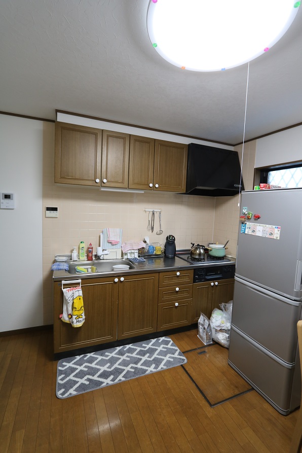 対面式キッチンとペット用フロア