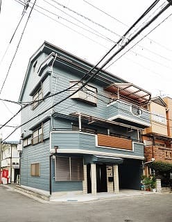 暗い雰囲気から明るく開放感あるキッチン