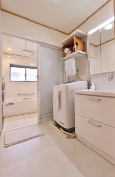 自然素材にこだわった優しい雰囲気漂う空間