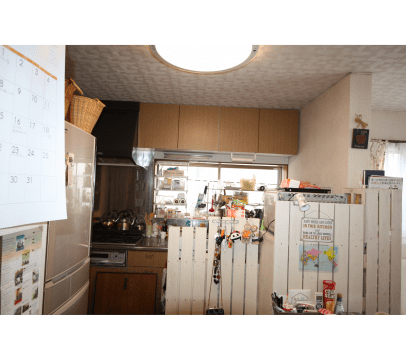 まるでカフェみたいな温かみ感じるキッチン
