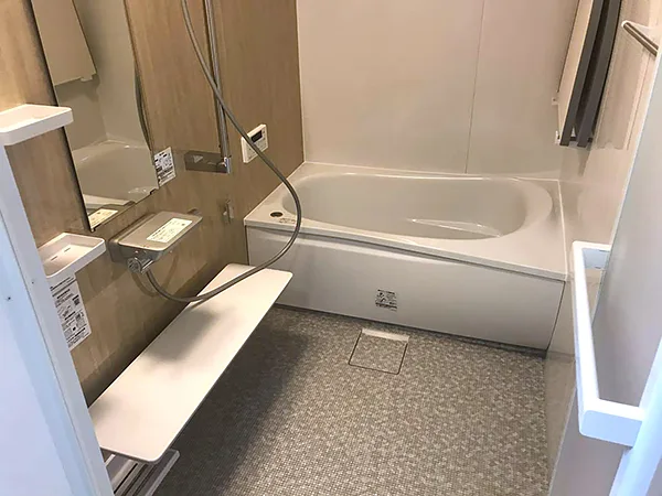 古くて使用感があるお風呂をユニットバスへ