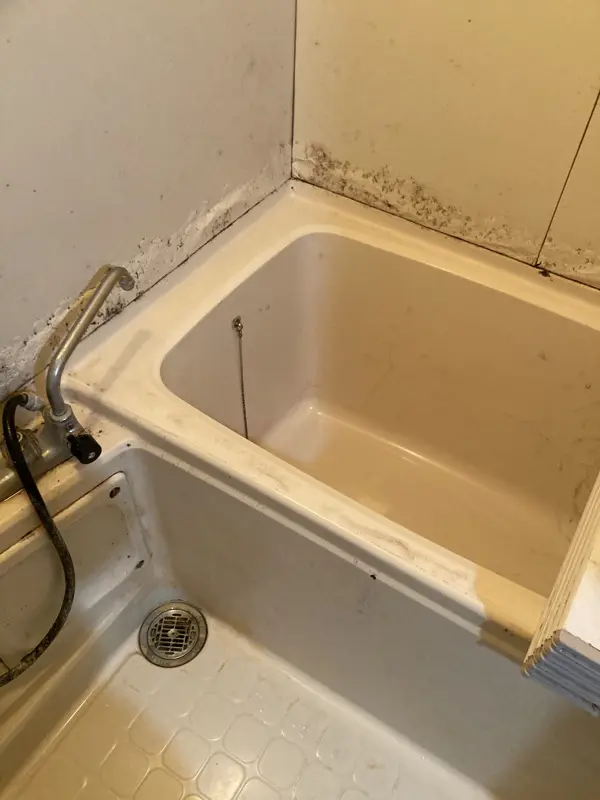 古い浴室・トイレを費用をなるべく抑えきれいな状態に