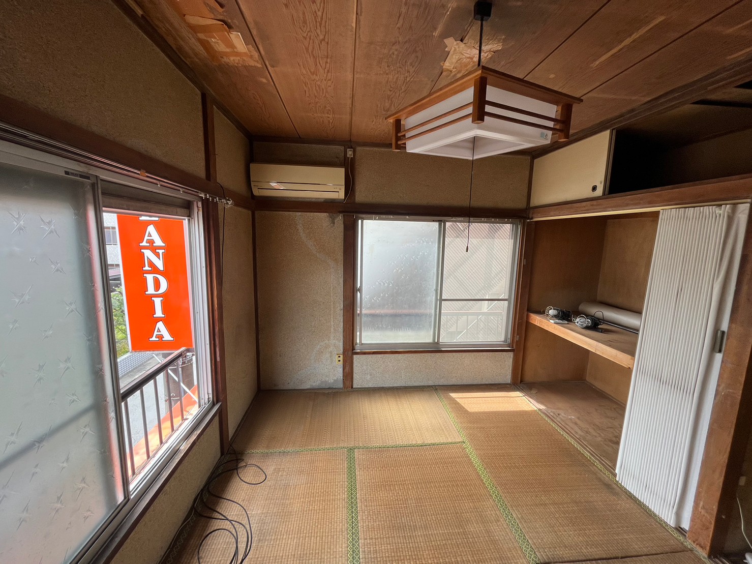 古びた和室から和モダン風の部屋へ