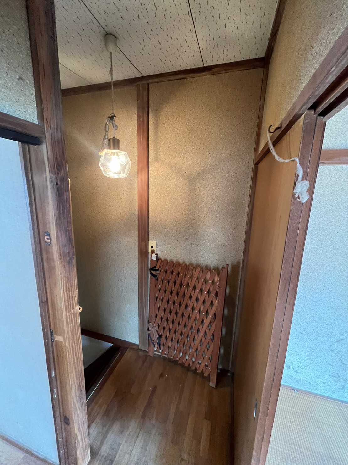 古びた和室から和モダン風の部屋へ