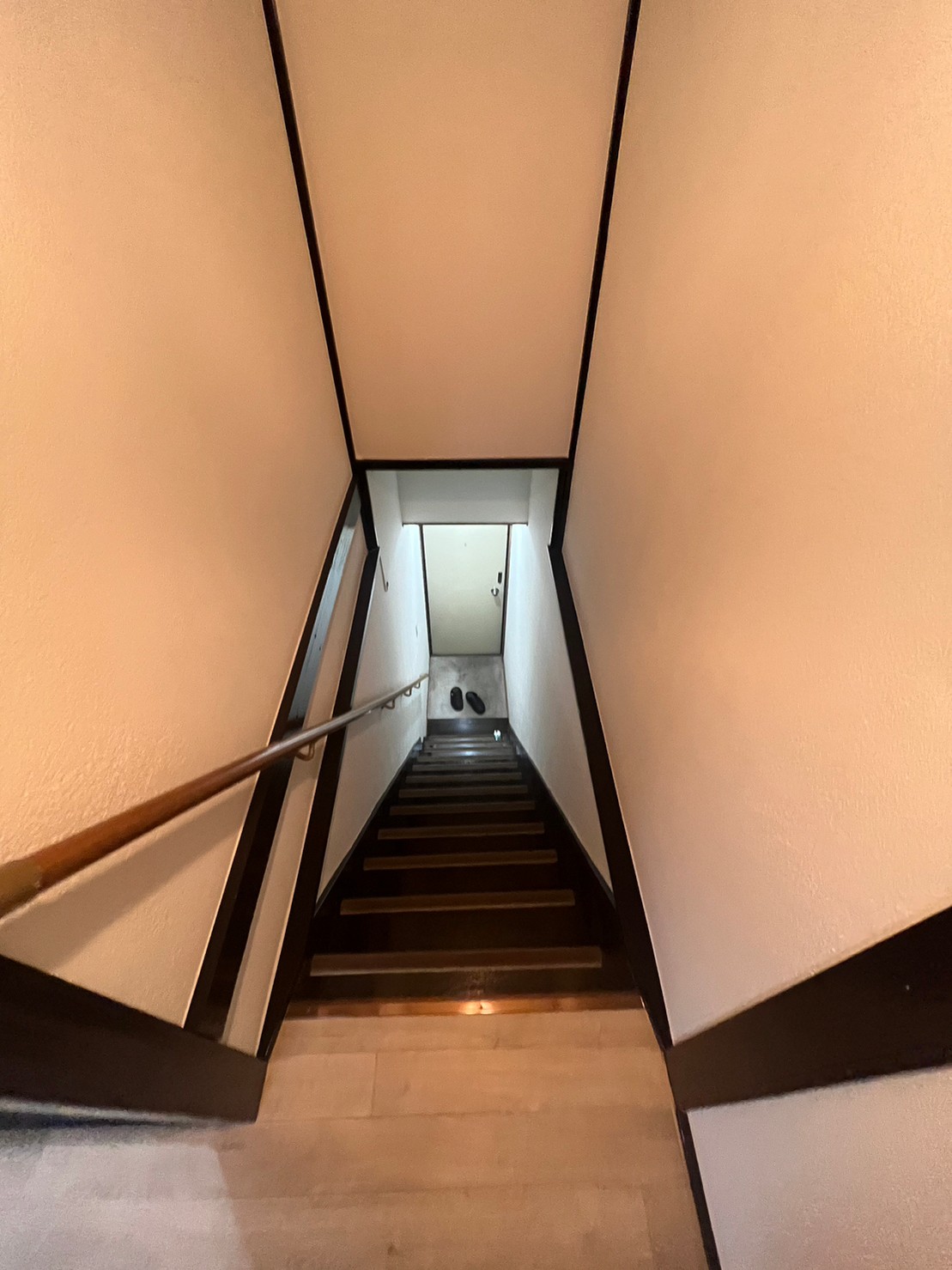 古びた和室から和モダン風の部屋へ