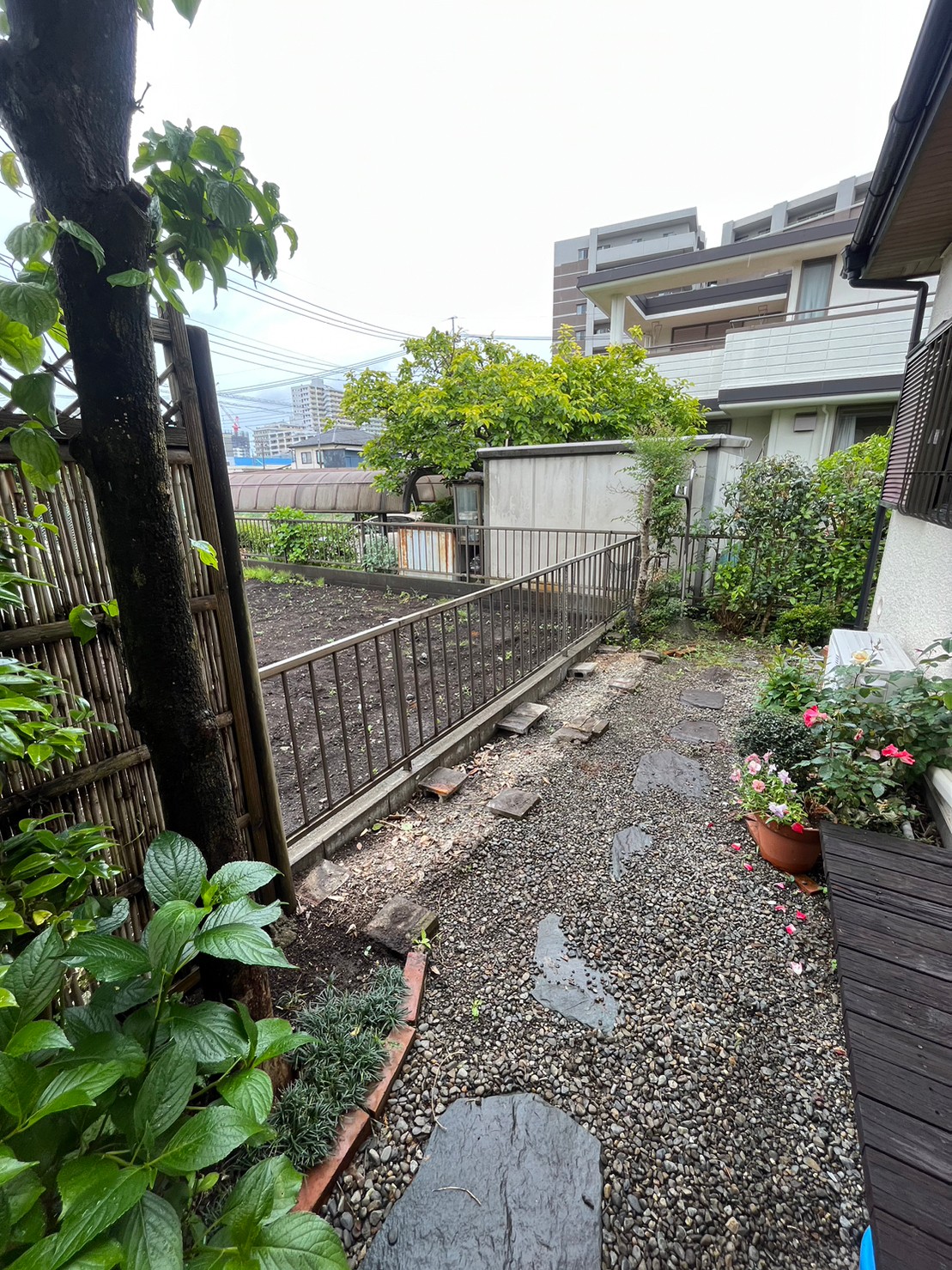 目隠しフェンス＆小型物置設置