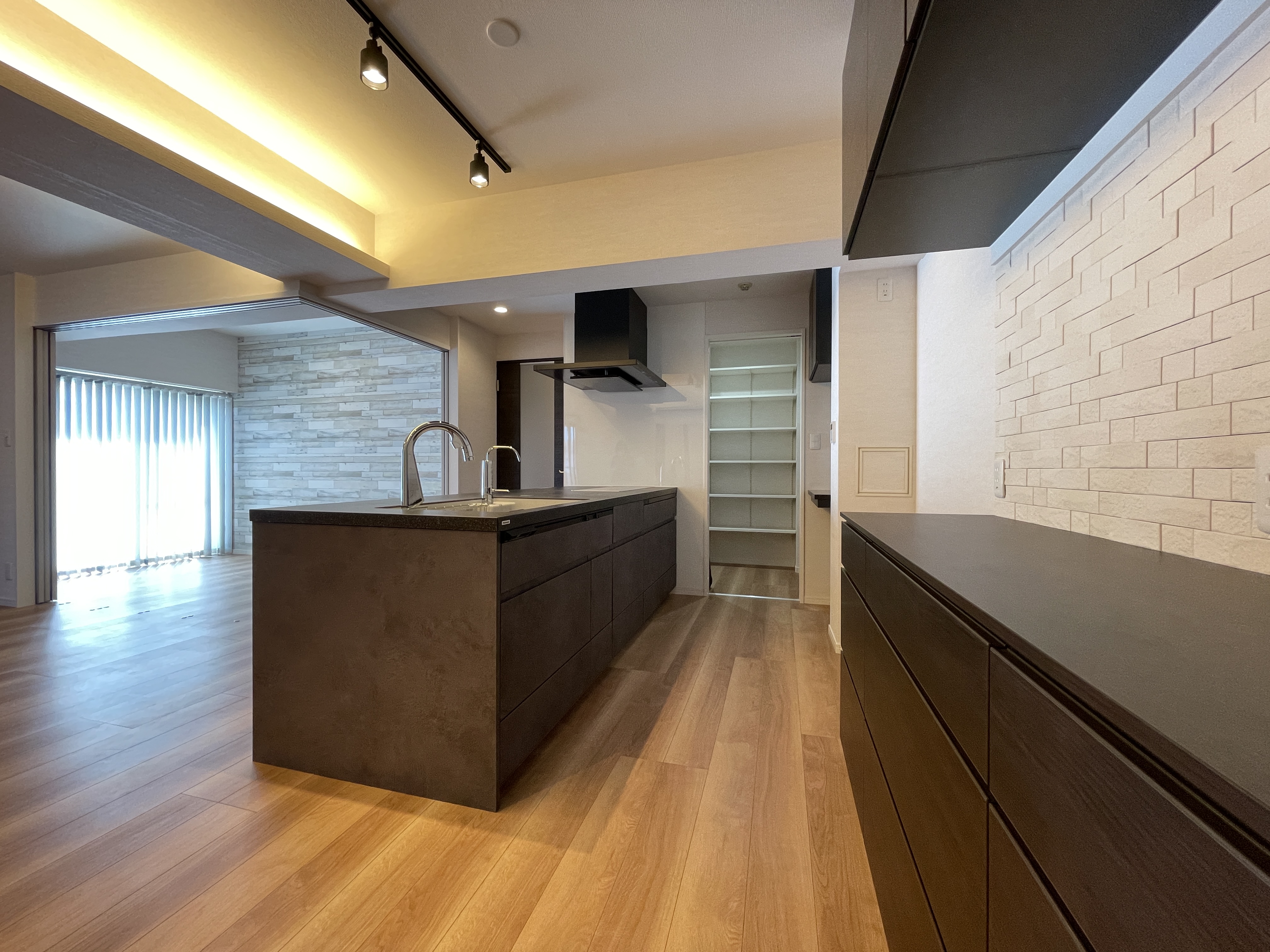 パントリーへの動線を優先しました