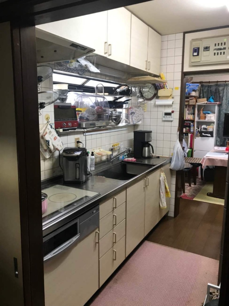 お手入れしやすく収納力があるキッチン