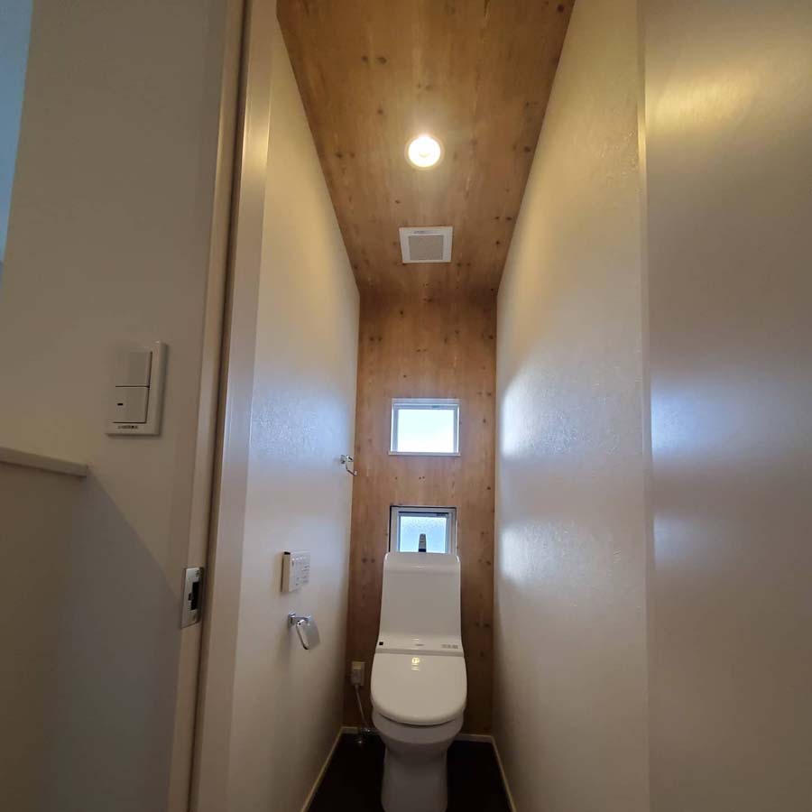 デザインクロスに張替え、トイレコーディネート