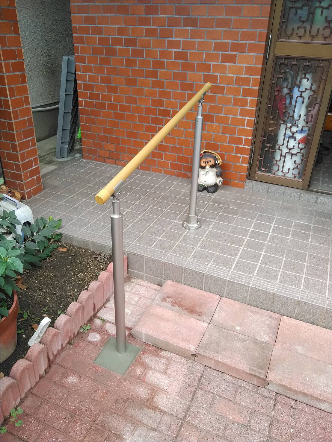 安全な暮らしの為に手すり取付け
