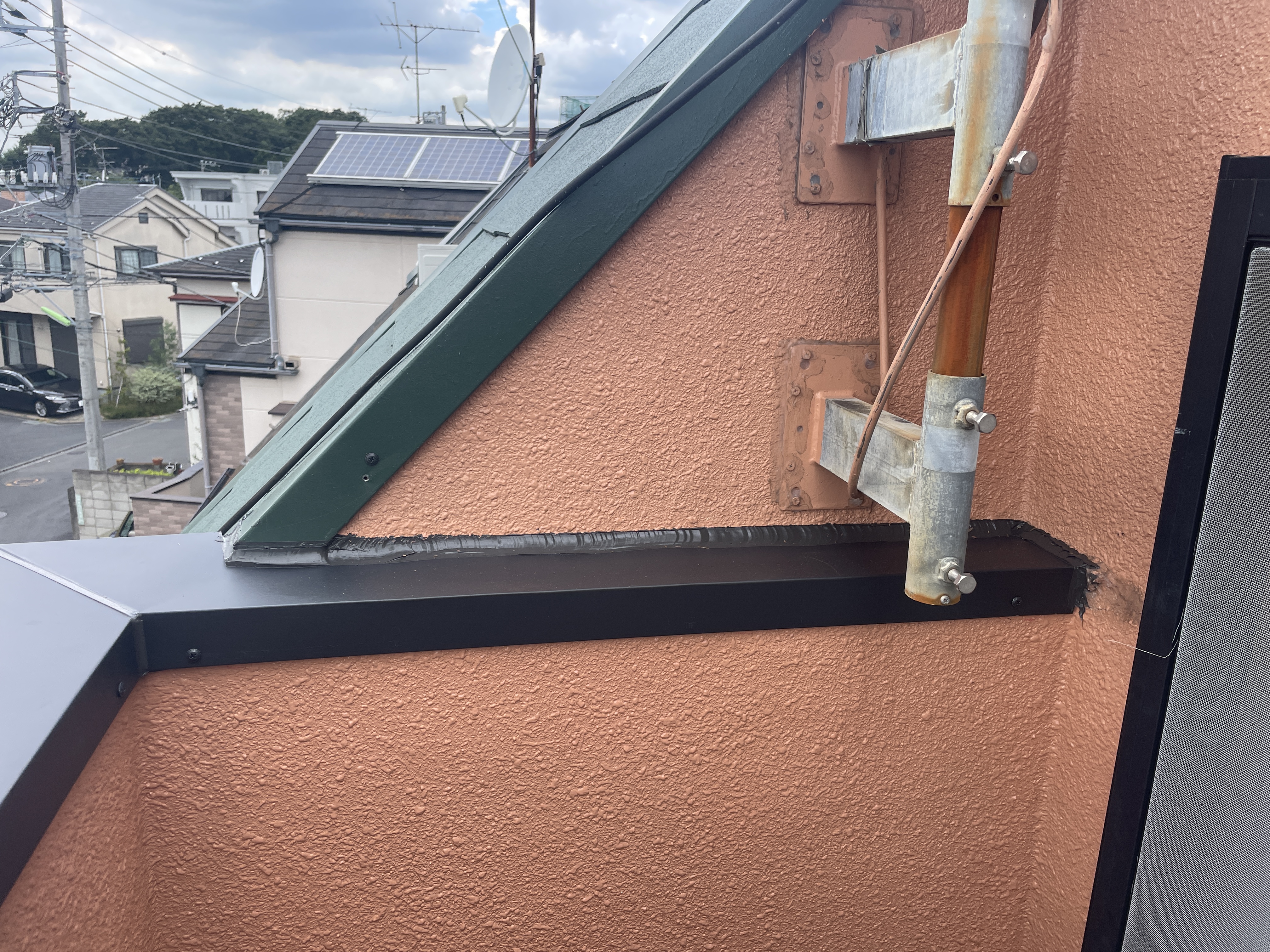 屋根の笠木修理